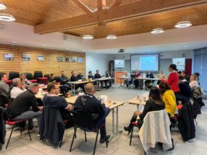 Réunion d'affaires à la salle Montpensier à Châtillon-sur-Chalaronne